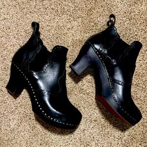 Swedish Hasbeens booties. Super cute and unique! Size 38